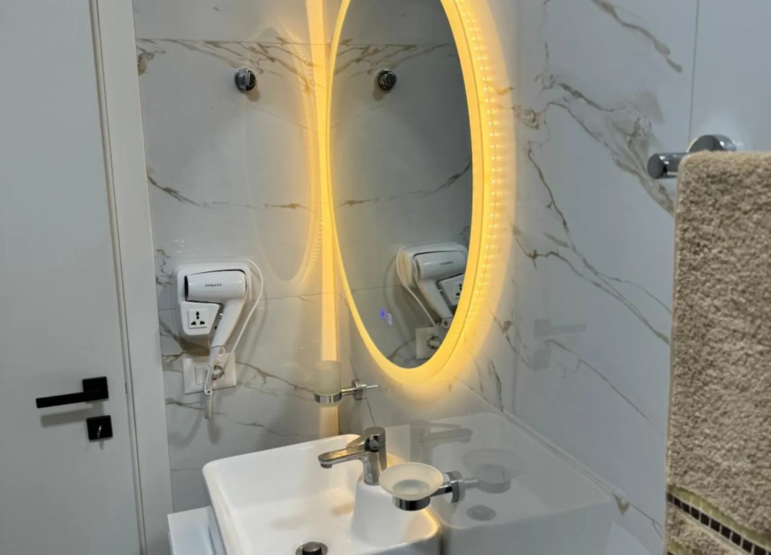 Amel Deluxe Apartment Durres 0*,