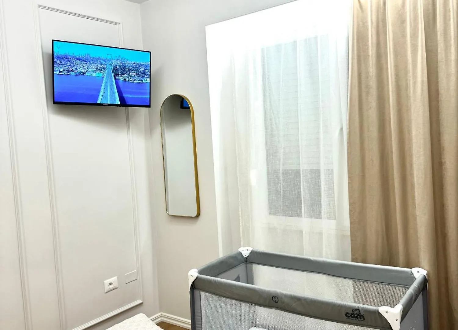 Amel Deluxe Apartment Durres 0*,  Albania